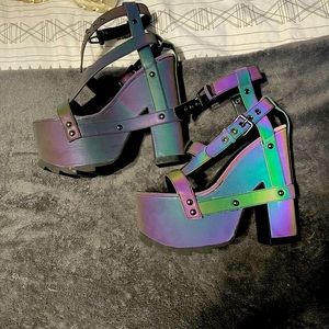 YRU shoes size 7